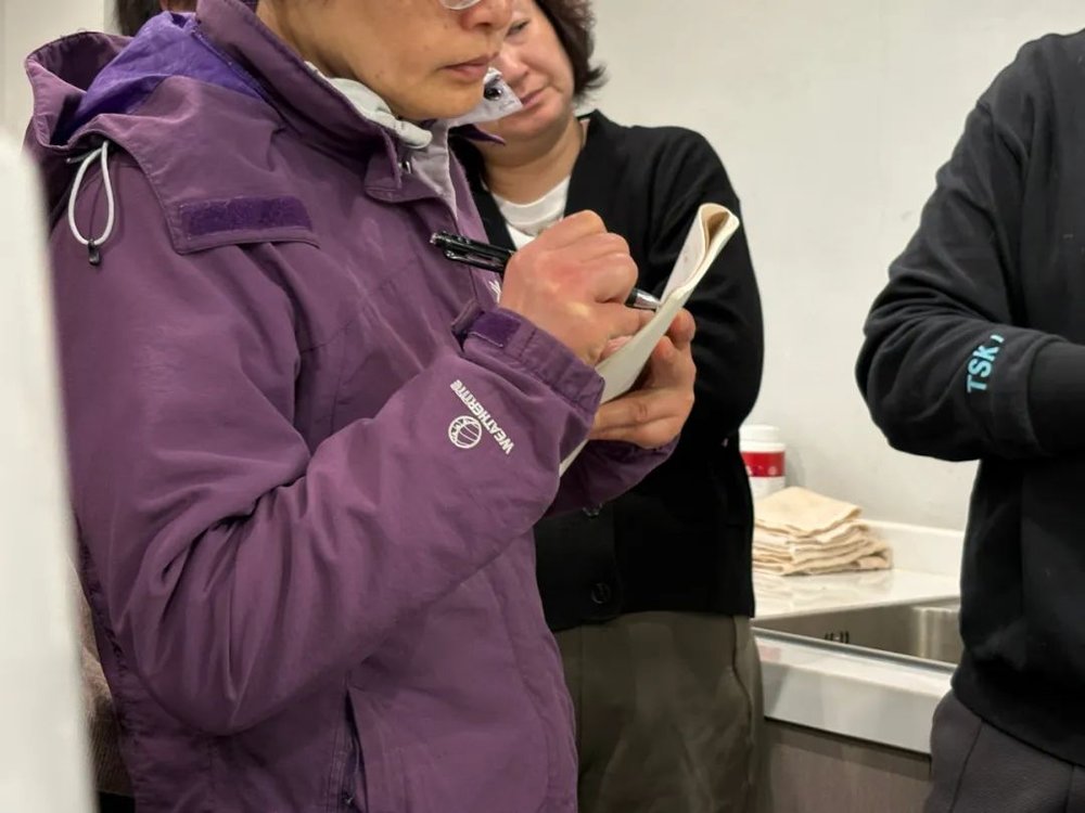 現金網：我在上海老年大學，學做咖啡